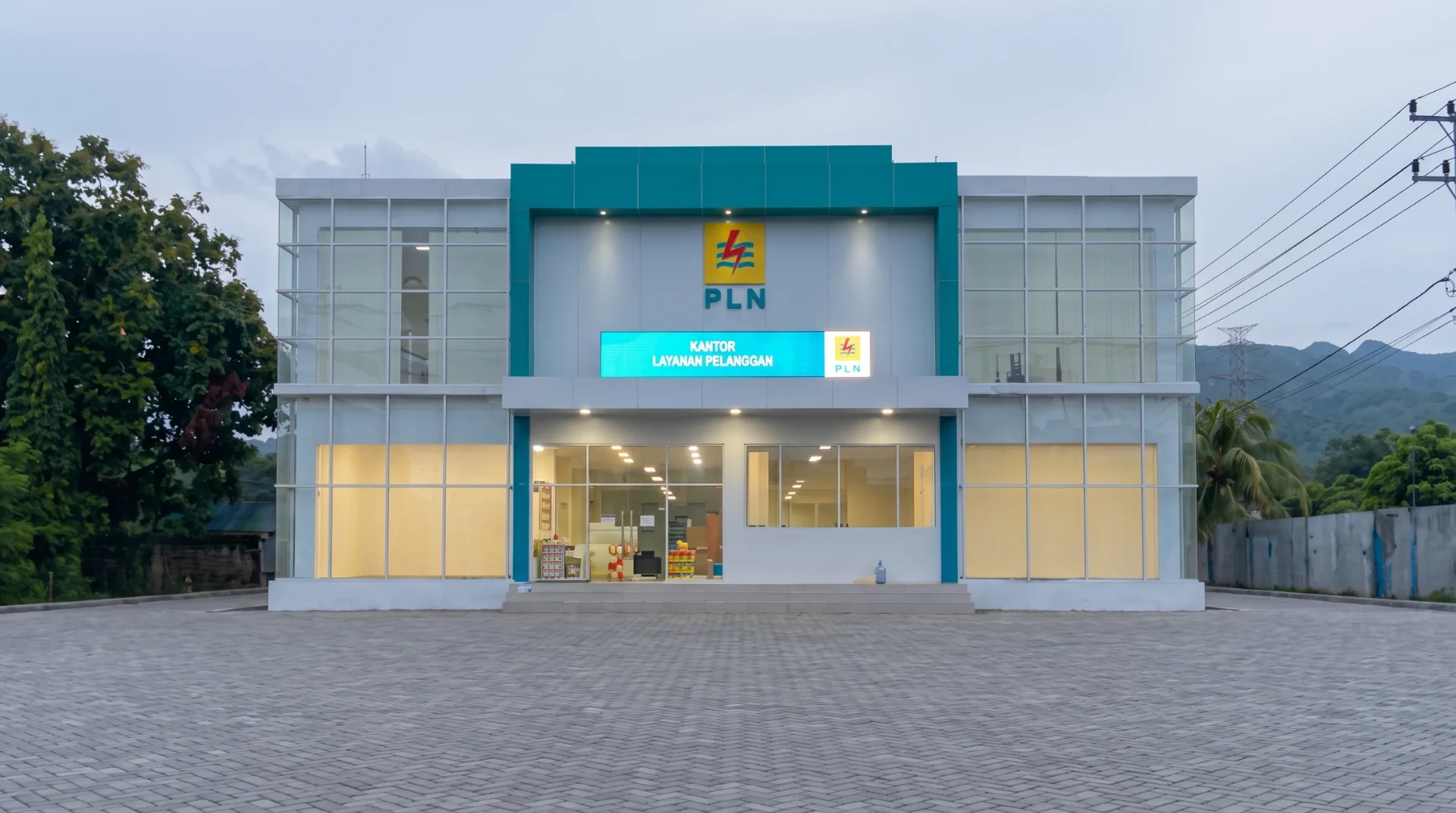 Gedung PLN MAMUJU — Pelaksanaan Bangunan 1