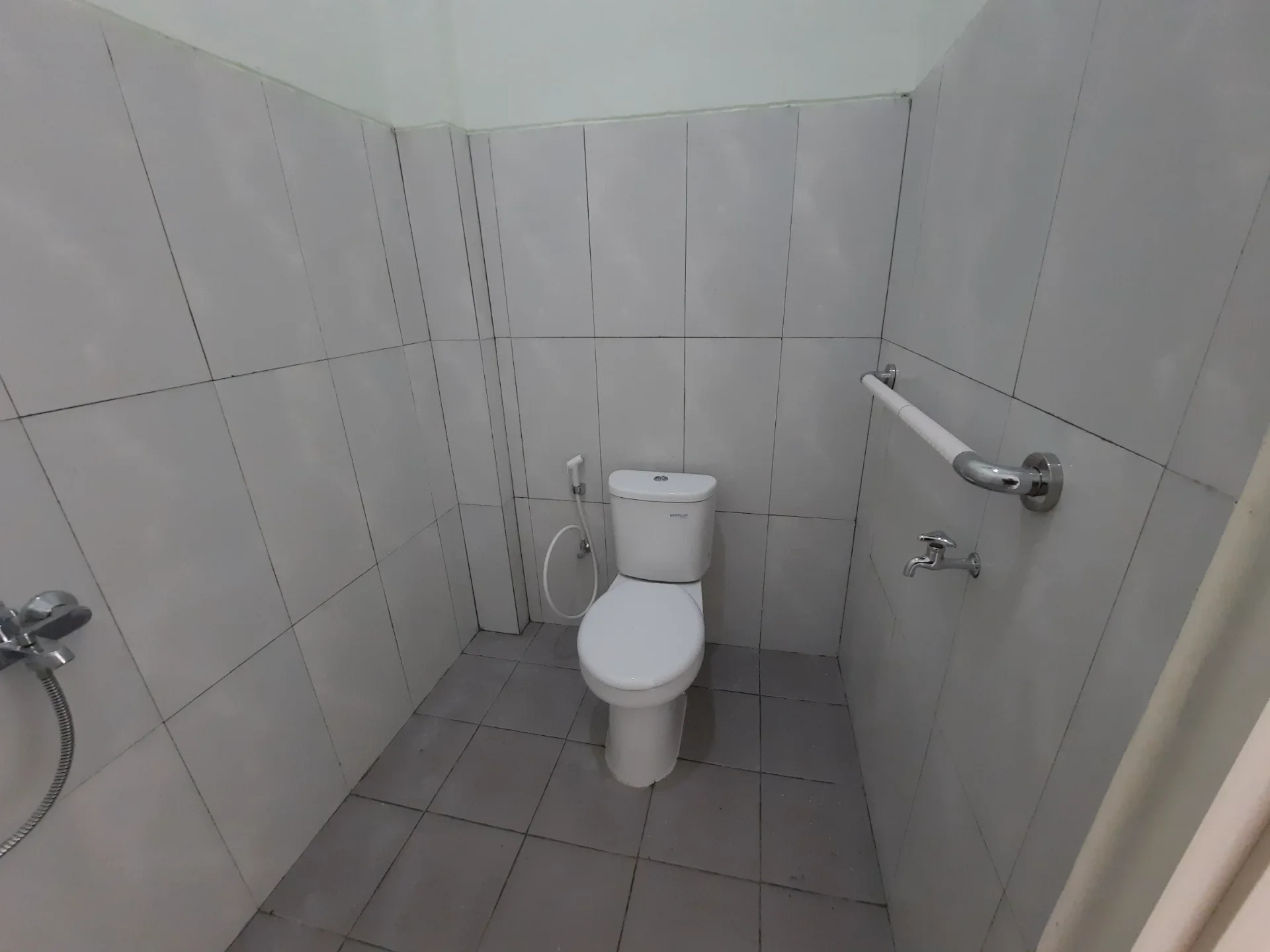 RS. Dolopo Madiun — Pelaksanaan Interior 13