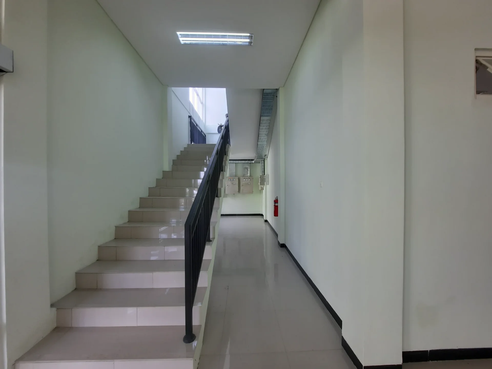 RS. Dolopo Madiun — Pelaksanaan Interior 3