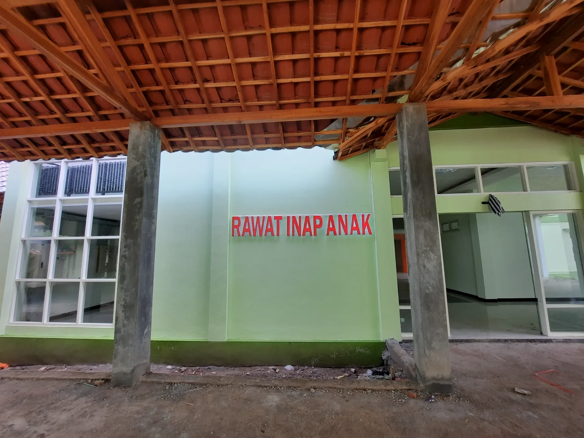 RS. Dolopo Madiun — Pelaksanaan Bangunan 3